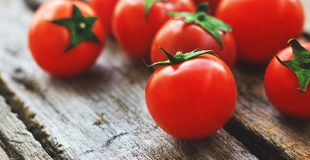 COMMENT CHOISIR UNE TOMATE