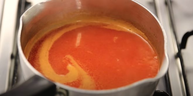 Préparer soupe aux tomate à l'indienne