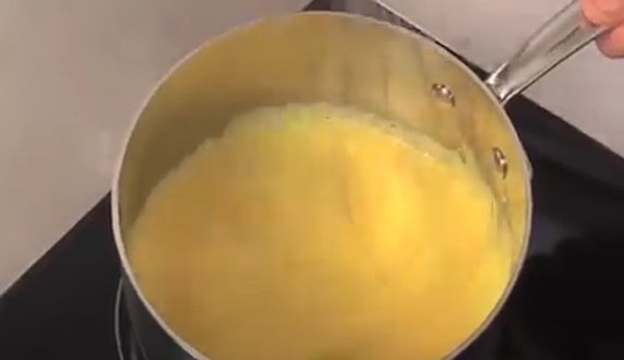 Méthode rapide de sauce hollandaise