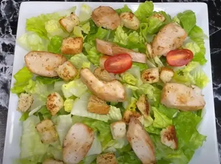 Faire salade césar au goût du cœur