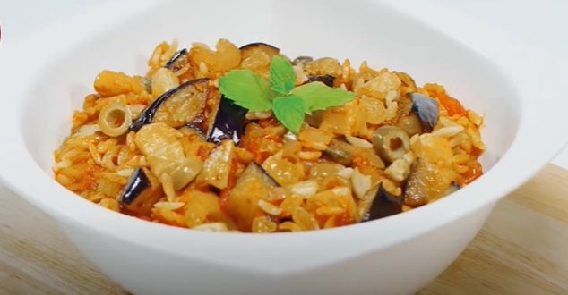 Nouilles à la caponata fait maison ingrédients