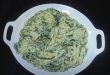 Nouilles aux épinards et à l’ail avec une sauce