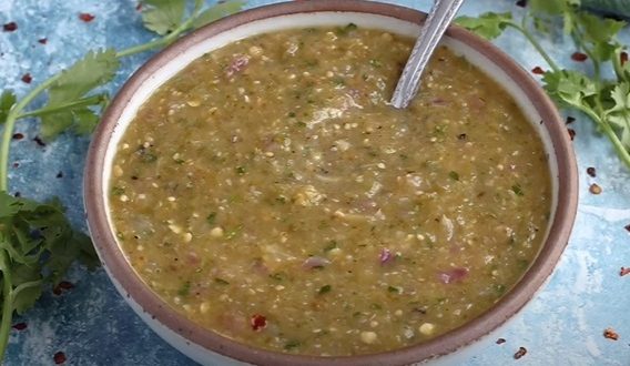 Préparer blé d’inde et sauce aux tomatilles