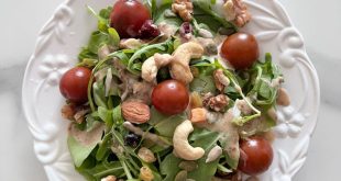 Faire salade Athéna de poulet et de noix