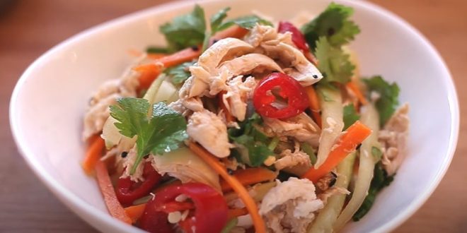 Préparer Salade Chinoise chaude au poulet