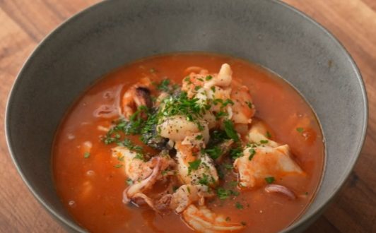 Préparation recette cioppino authentique