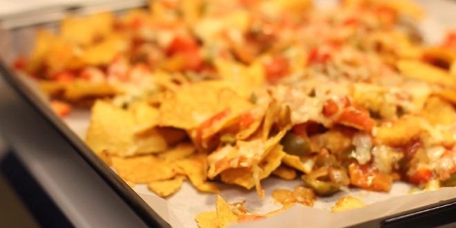 Recette de nachos au fromage au four