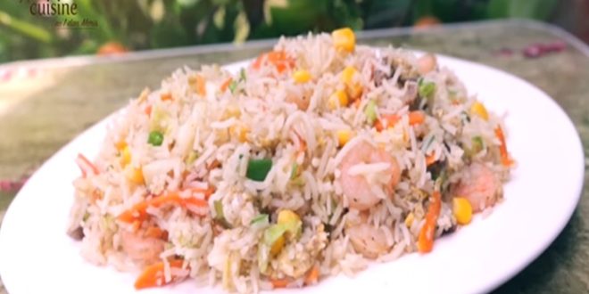 Riz sauté aux légumes colorés